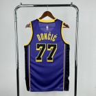 Maillot 77 Doncic Lakers 2023-24 Statement Edition Violet