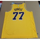 Maillot jaune 77 Doncic Lakers